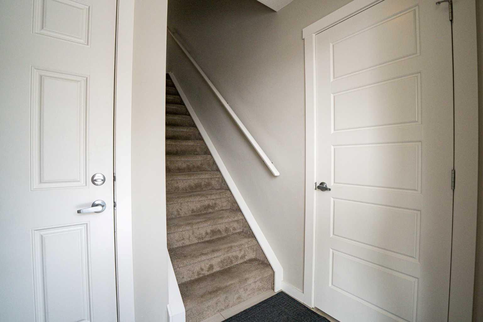 2400 Ravenswood View SE 422