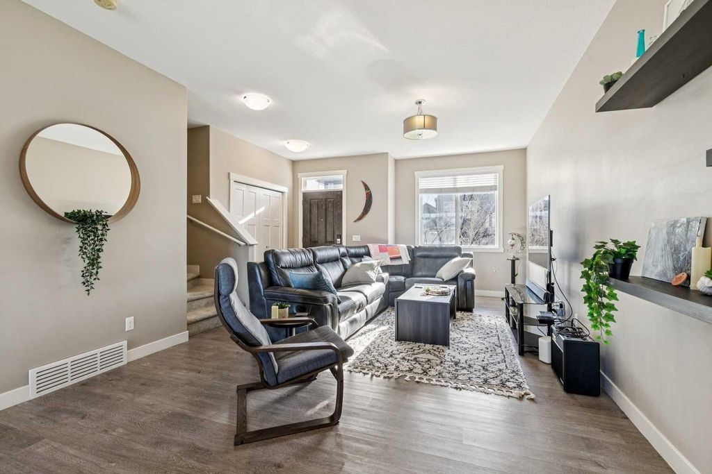 Photo of 605 Evanston Manor NW, Calgary, AB T3P 0R9 (MLS # A2312351)