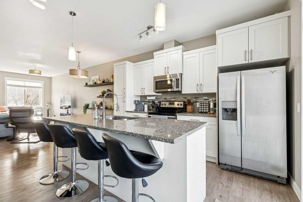 Photo of 605 Evanston Manor NW, Calgary, AB T3P 0R9 (MLS # A2312351)