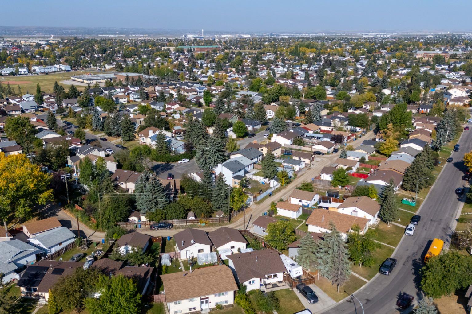 207 Fallswater Road NE