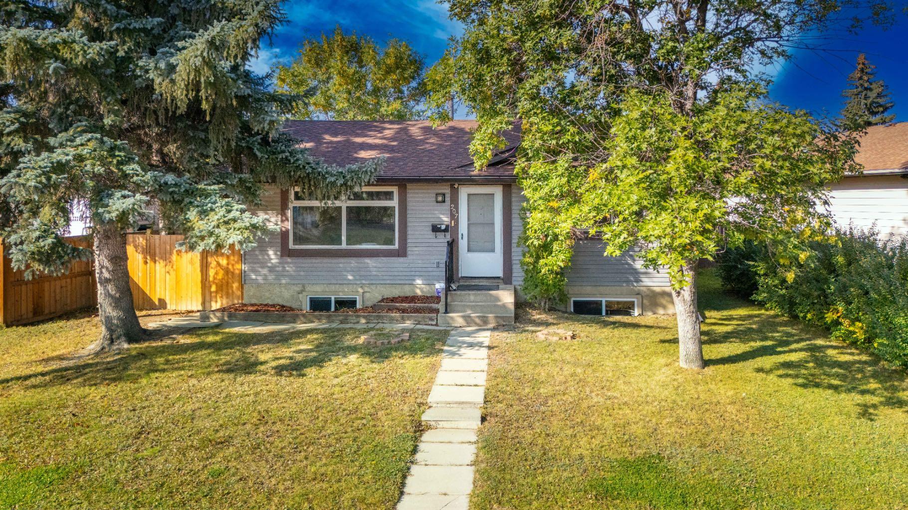 207 Fallswater Road NE