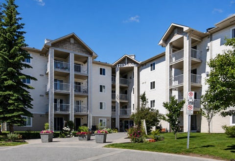 Photo of 1717 60 Street SE #424, Calgary, AB T2A 7Y7 (MLS # A2328483)