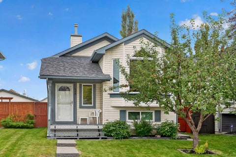 Photo of 34 Mt Aberdeen Link SE, Calgary, AB T2Z 3N6 (MLS # A2347510)
