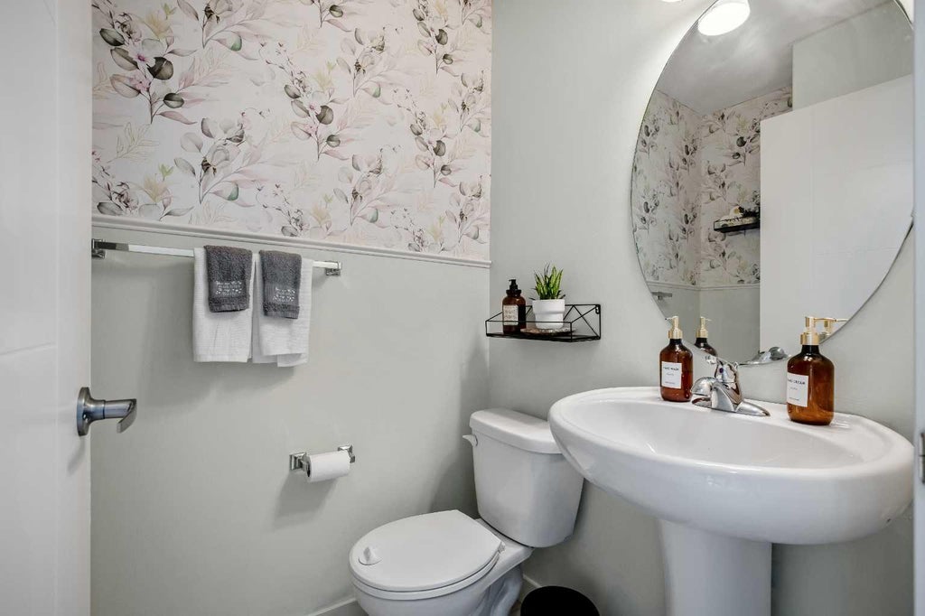 Photo of 554 Redstone View NE, Calgary, AB T3N 0M9 (MLS # A2347204)