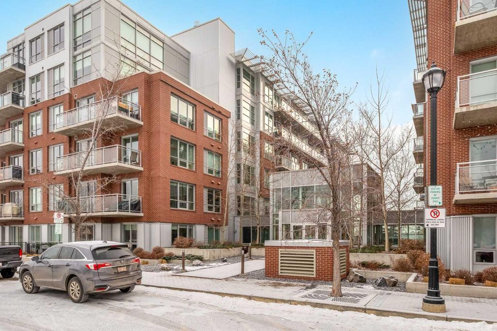 Photo of 63 inglewood Park SE #402, Calgary, AB T2G 1B7 (MLS # A2292972)