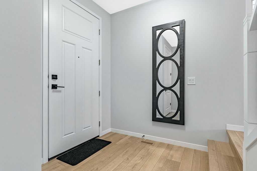 186 West Grove Point SW