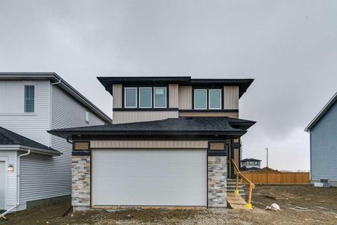 Photo of 85 Southborough Square, Cochrane, AB T4C 3J7 (MLS # A2293316)