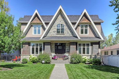 2 Granville Crescent SW Calgary AB T3E 4E2