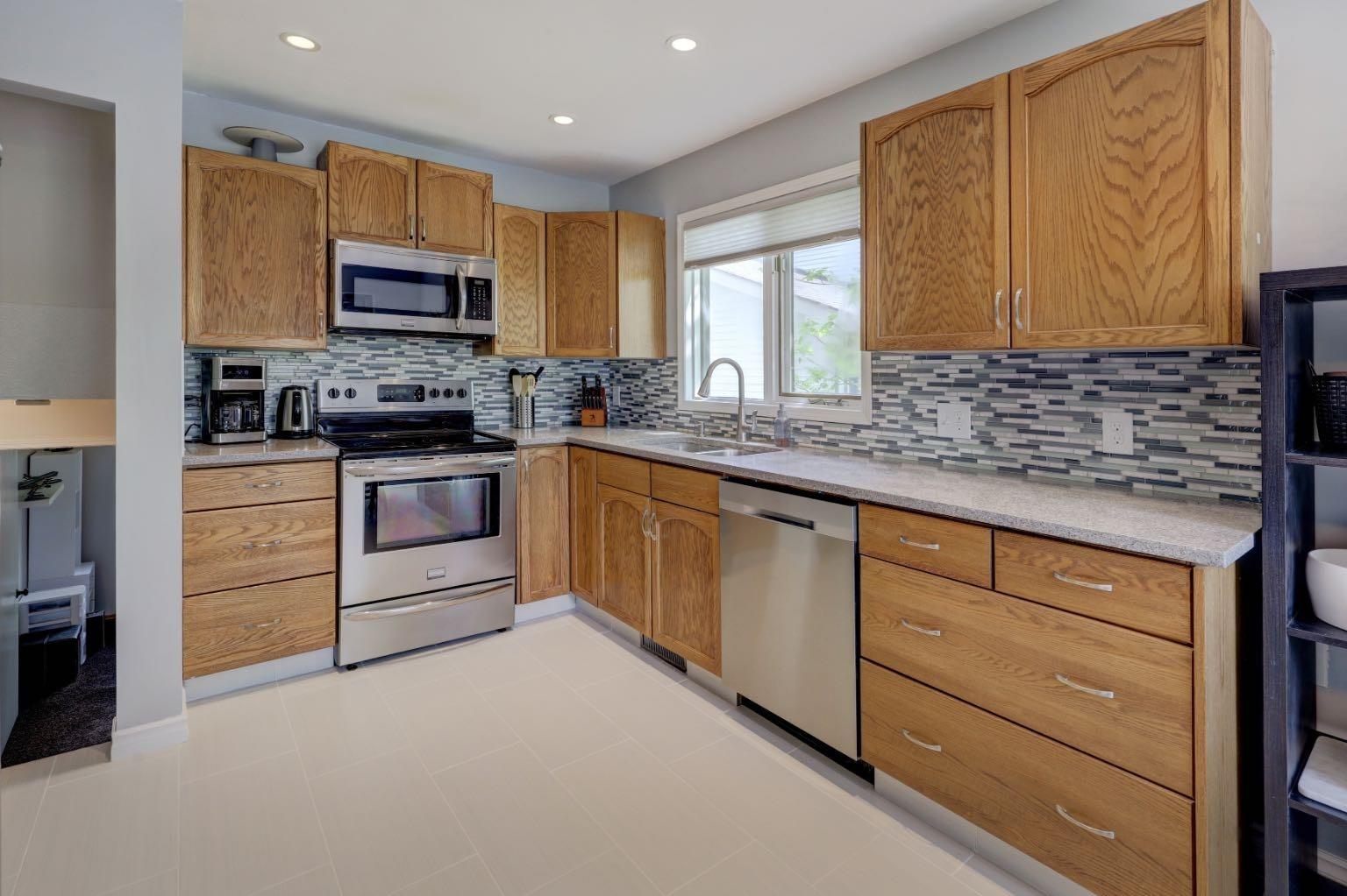 36 MacEwan Meadow Rise NW