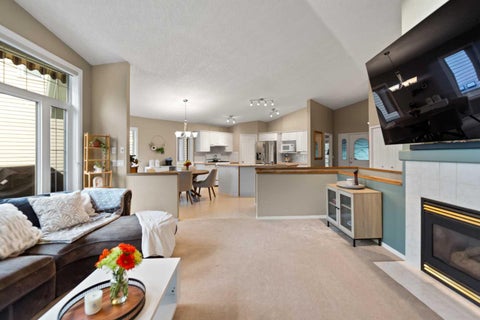 Tiny photo for 13 Somerset Gate SW, Calgary, AB T2Y 3G9 (MLS # A2355721)