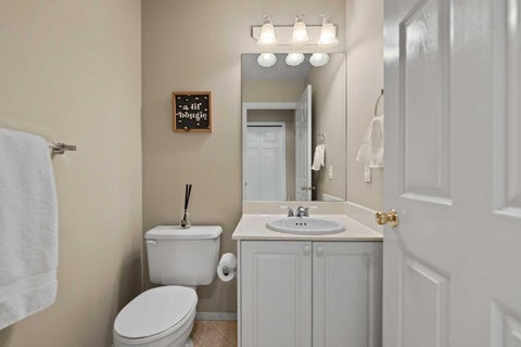 Tiny photo for 13 Somerset Gate SW, Calgary, AB T2Y 3G9 (MLS # A2355721)