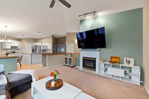 Tiny photo for 13 Somerset Gate SW, Calgary, AB T2Y 3G9 (MLS # A2355721)