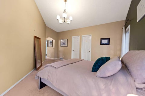 Tiny photo for 13 Somerset Gate SW, Calgary, AB T2Y 3G9 (MLS # A2355721)