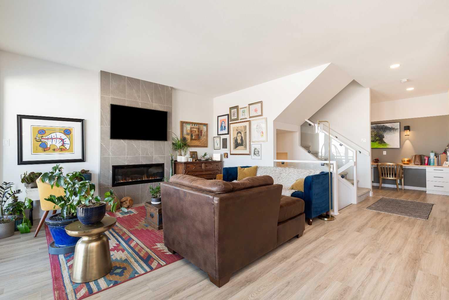 308 Grassland Boulevard W