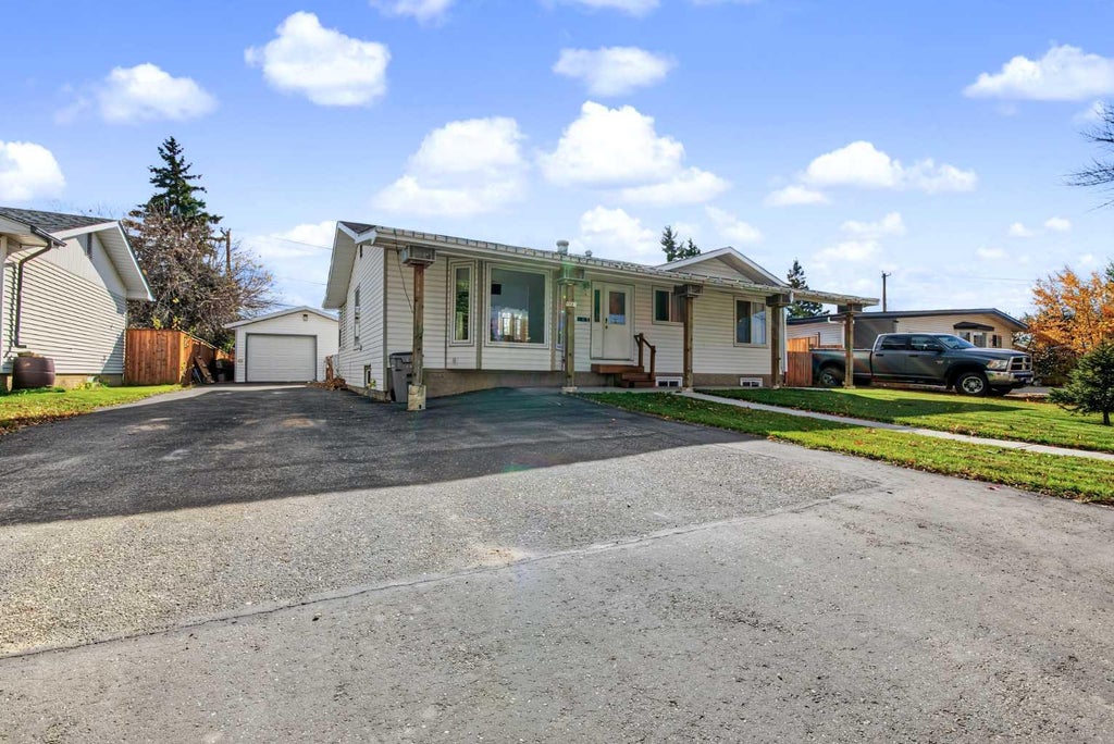 Photo of 9907 85 Avenue, Grande Prairie, AB T8V 0A1 (MLS # A2351411)