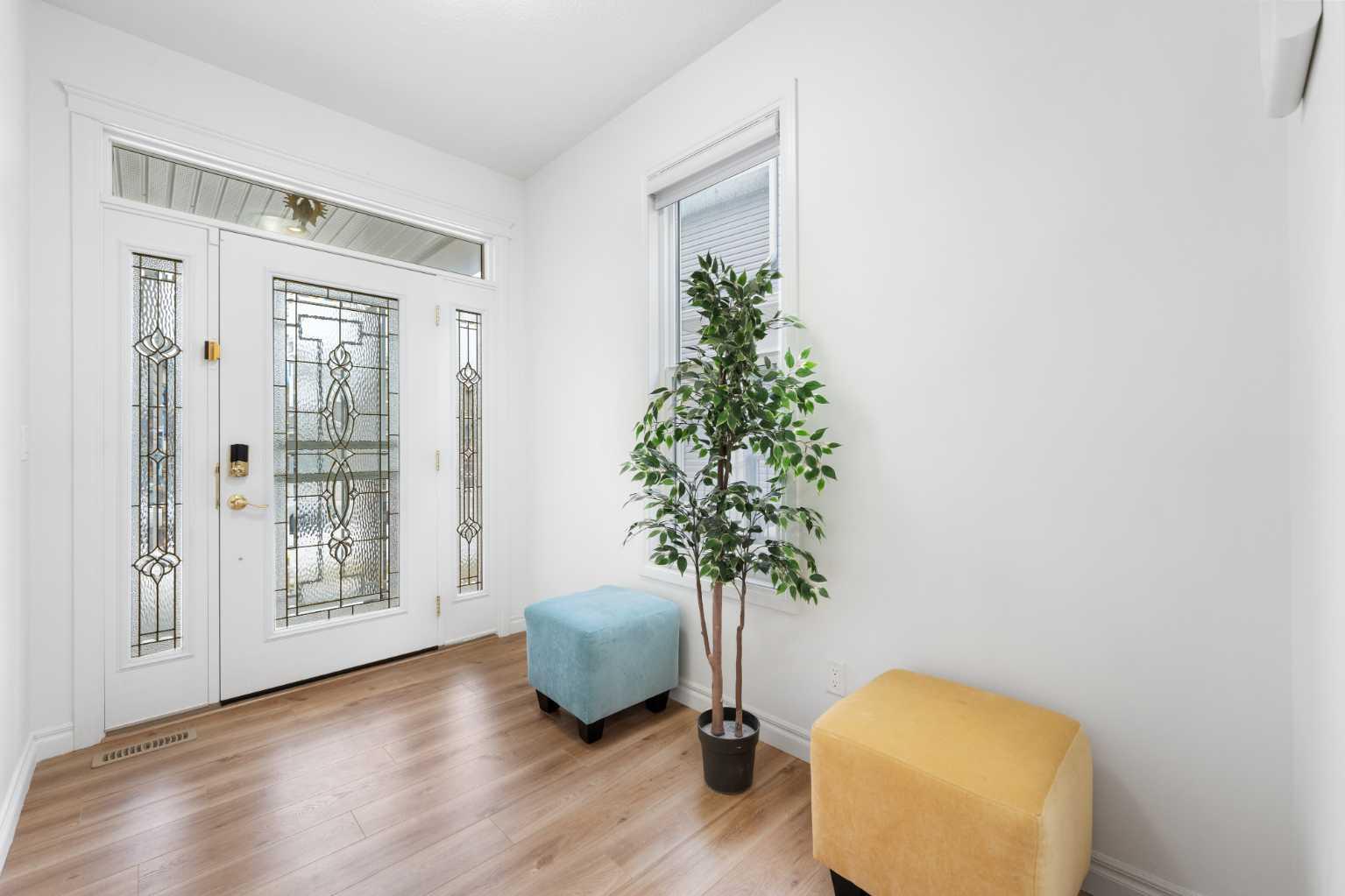 99 Evansglen Circle NW