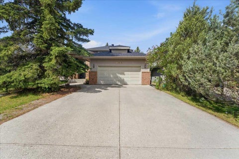 Photo of 13919 Evergreen Street SW, Calgary, AB T2Y 2X4 (MLS # A2315096)