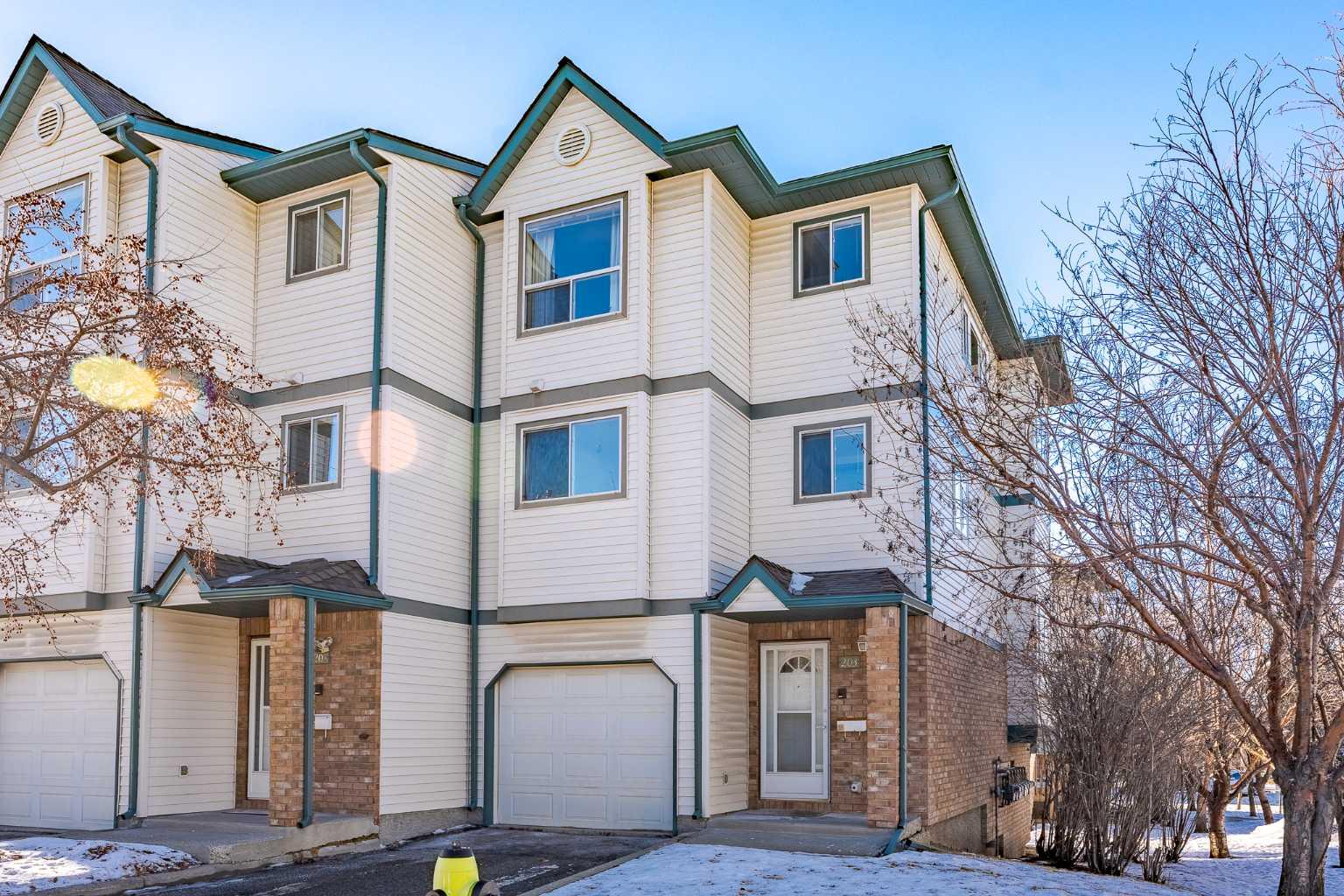 203 Anderson Grove SW