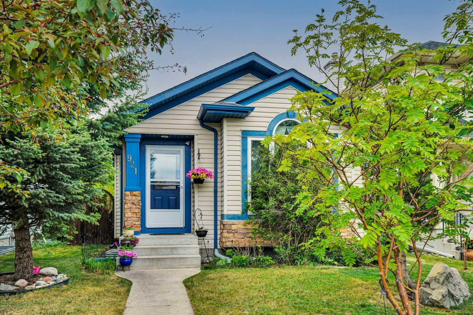 921 Arbour Lake Road NW