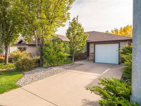 Photo of 420 Mt Sunburst Crescent W, Lethbridge, AB T1K 5T7 (MLS # A2348132)