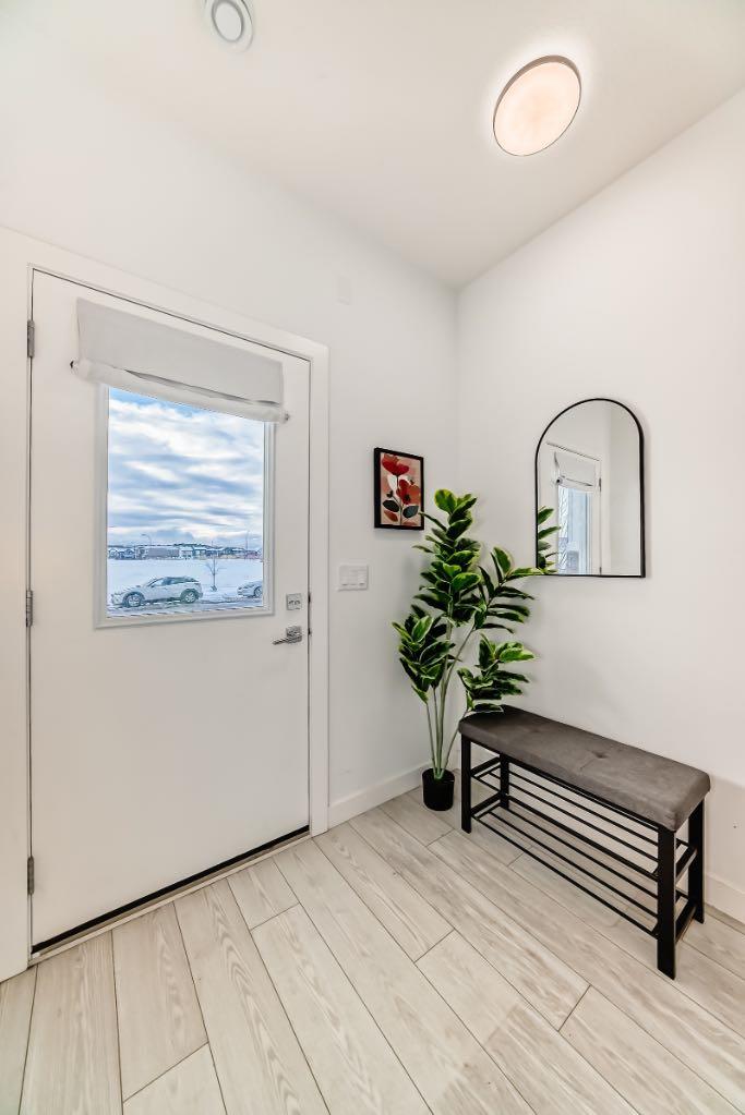 202 CREEKSTONE Drive SW