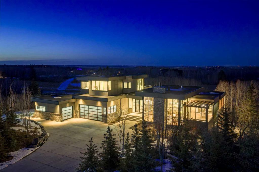 Photo of 105 Silverhorn Ridge, Rural Rocky View County, AB T3R 0X3 (MLS # A2305428)