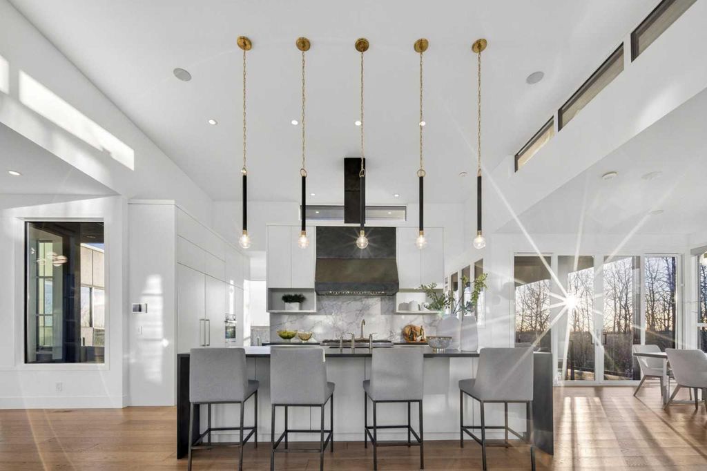 Photo of 105 Silverhorn Ridge, Rural Rocky View County, AB T3R 0X3 (MLS # A2305428)