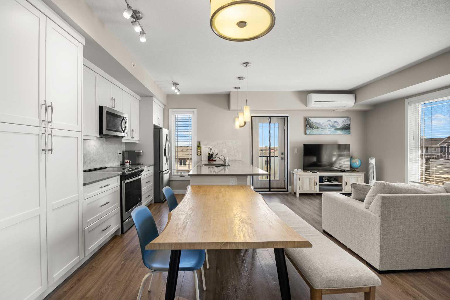 150 Auburn Meadows Manor SE 401