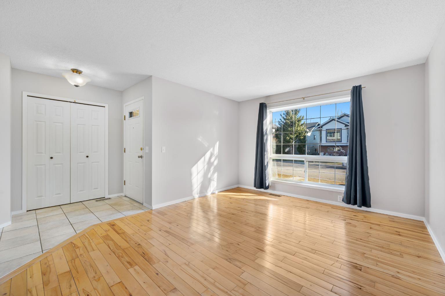 45 Country Hills Crescent NW