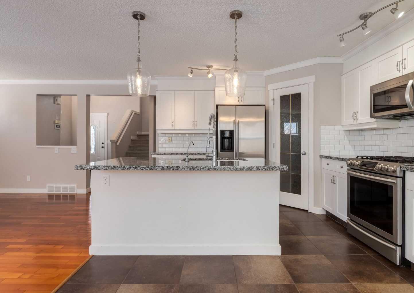 223 Copperfield Green SE