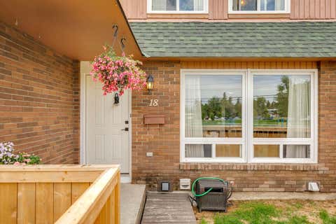 Photo of 11240 6 Street SW #18, Calgary, AB T2W 1V9 (MLS # A2318191)
