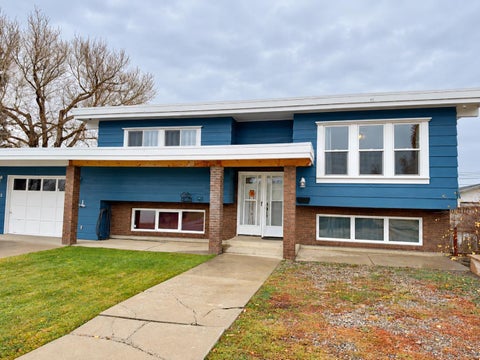 Photo of 630 10 Street, Fort Macleod, AB T0L 0Z0 (MLS # A2355568)