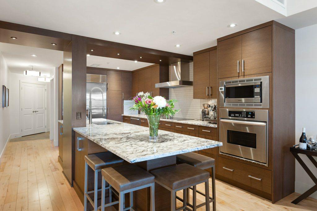 110 7 Street SW 602