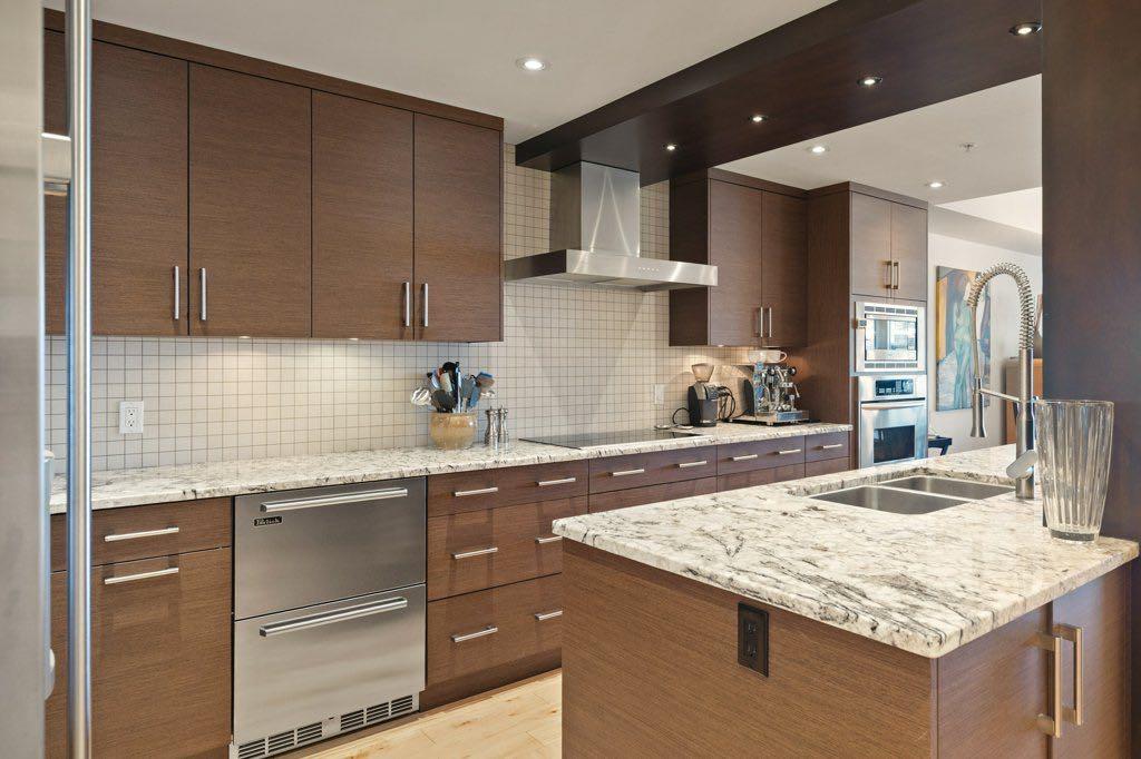 110 7 Street SW 602