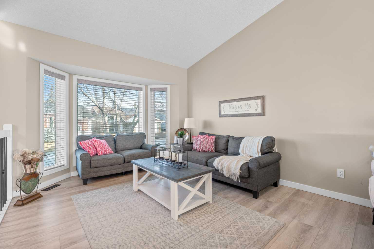 6 Easterbrook Place SE