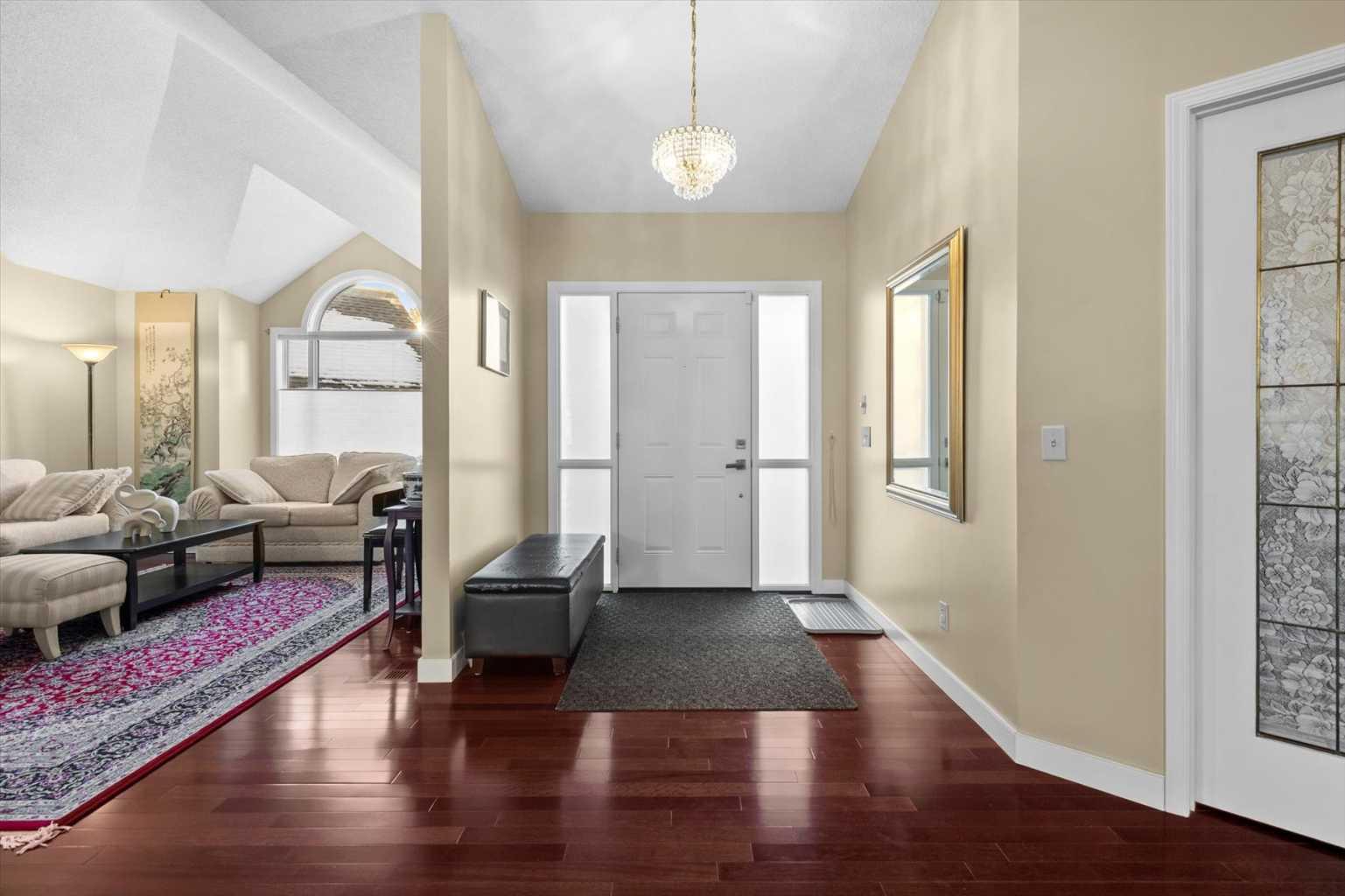 22 Varsity Estates Close NW