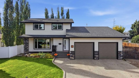 Photo of 6 Wiltshire Place, Red Deer, AB T0M 0J0 (MLS # A2349706)
