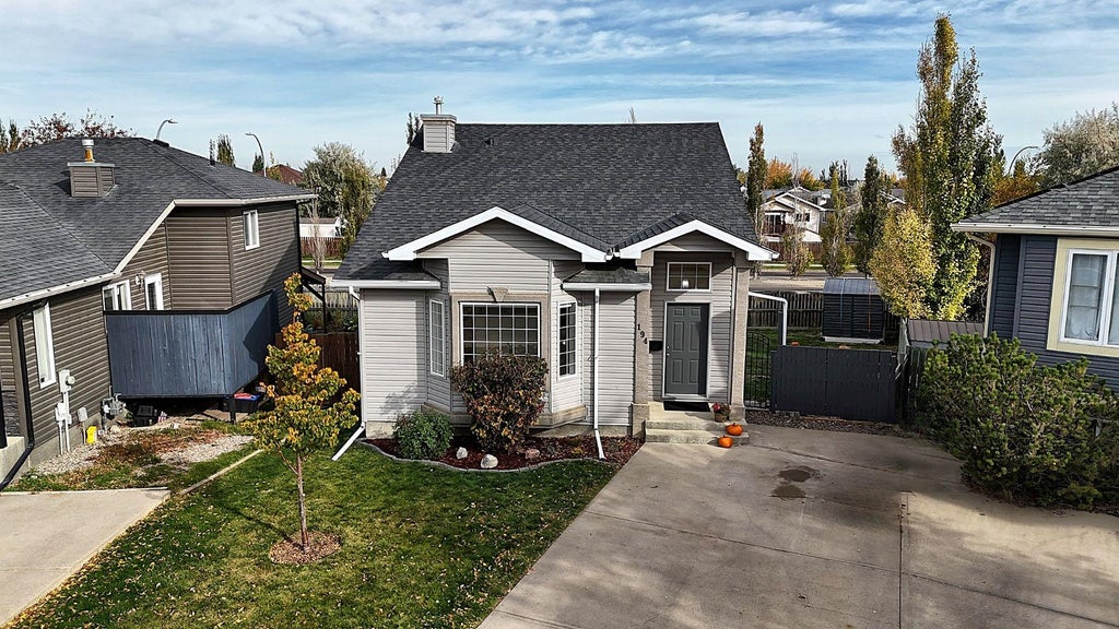 Photo of 194 Peigan Court W, Lethbridge, AB T1K 7N2 (MLS # A2351174)