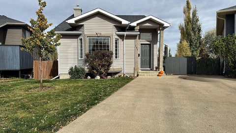 Photo of 194 Peigan Court W, Lethbridge, AB T1K 7N2 (MLS # A2351174)
