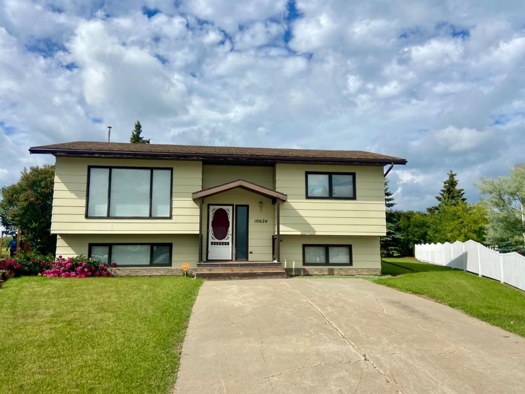 Photo of 10624 103 Street, Fairview, AB T0H 1L0 (MLS # A2309323)