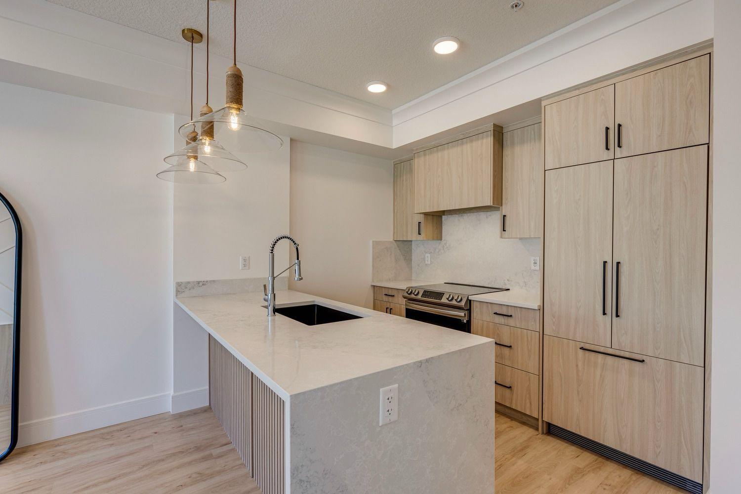 370 Dieppe Drive SW 214