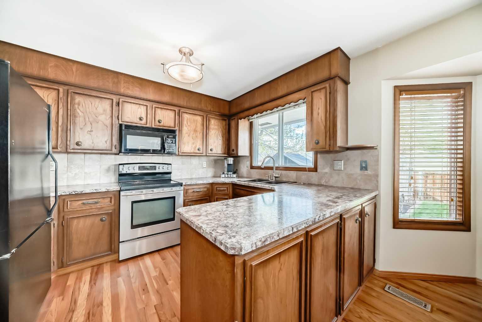 175 Templewood Drive NE