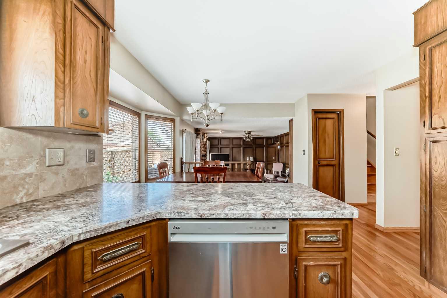 175 Templewood Drive NE