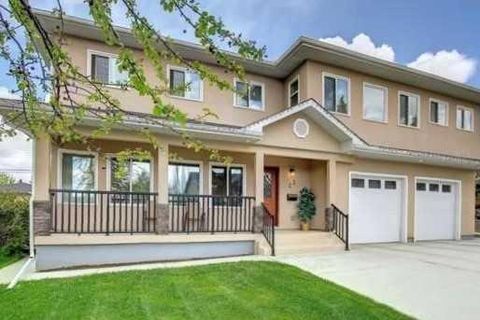 23 Cheltenham Road NW Calgary AB T2L 0M4