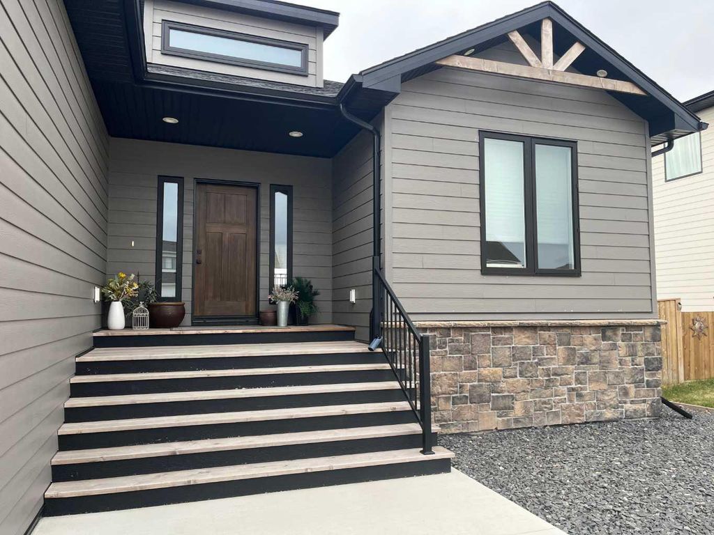 Photo of 340 Church Avenue, Raymond, AB T0K 2S0 (MLS # A2301456)