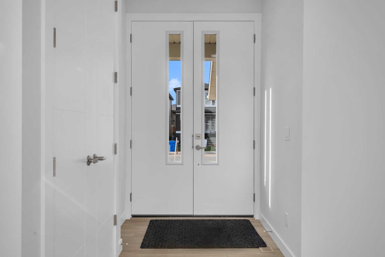 100 Corner Glen Manor NE