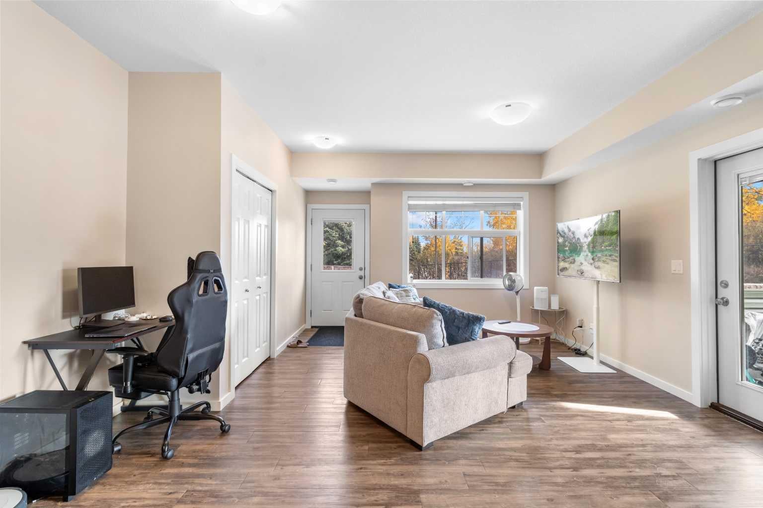 5300 Vista Trail i5