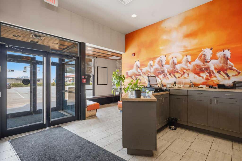 Photo of 9995 178 Street NW, Edmonton, AB T5T 6H4 (MLS # A2333958)