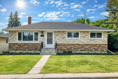 Photo of 39 Healy Drive SW, Calgary, AB T2V 2Z8 (MLS # A2331950)