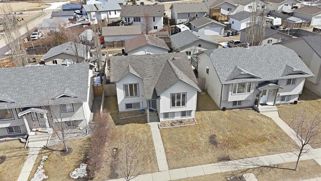 Photo of 93 Old Boomer Road, Sylvan Lake, AB T4S 2H9 (MLS # A2299704)